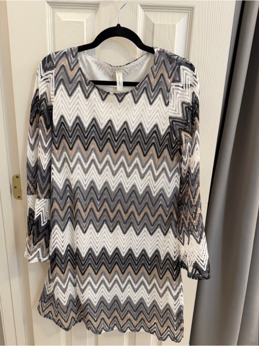 Tacera Chevron Long Sleeve Dress in White, Black, Gray, and Tan